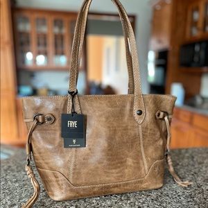 NWT! Frye Melissa Carryall Italian Leather Tote MSRP $328 Priced to Sell!